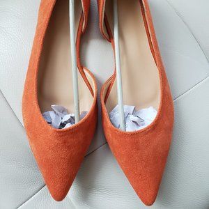 Ballet flat in orange